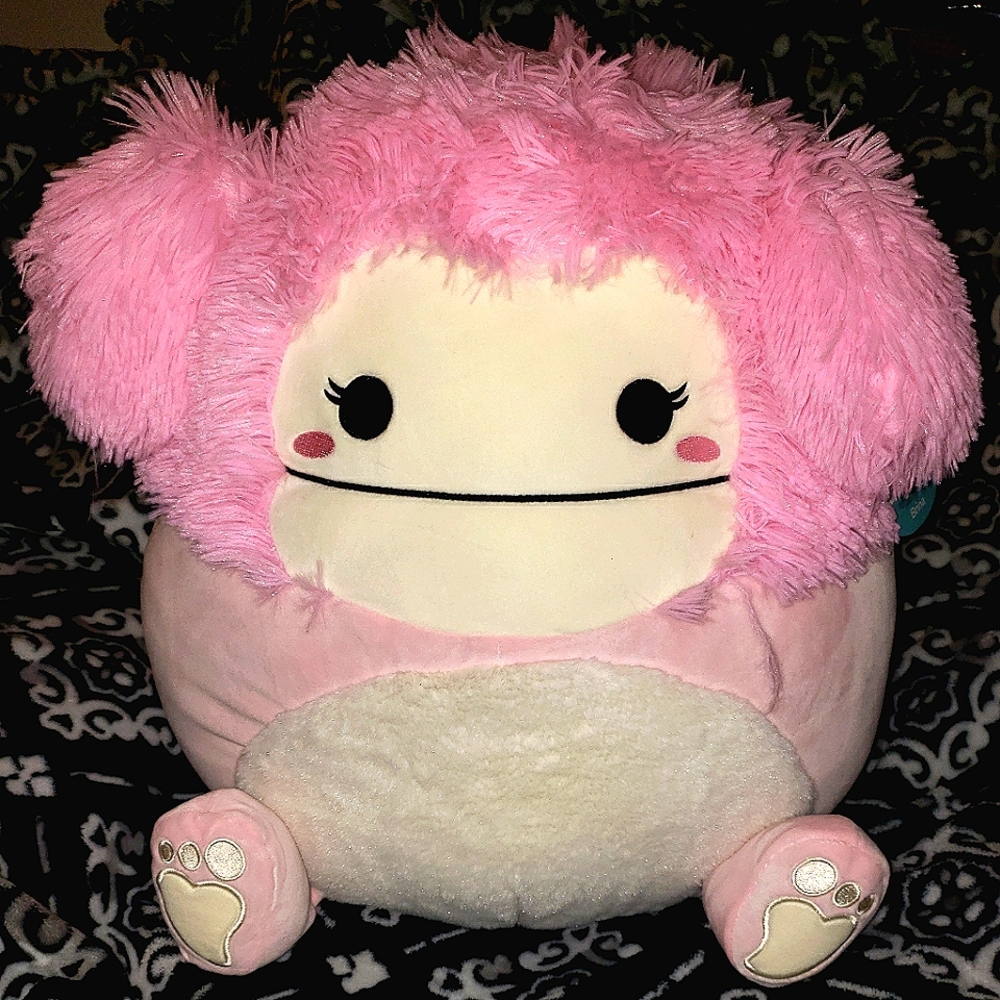 SQUISHMALLOW 16" Brina Pink Bigfoot Yeti KELLYTOY NWT HTF 2023